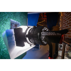 Soczewka Aputure F10 Fresnel
